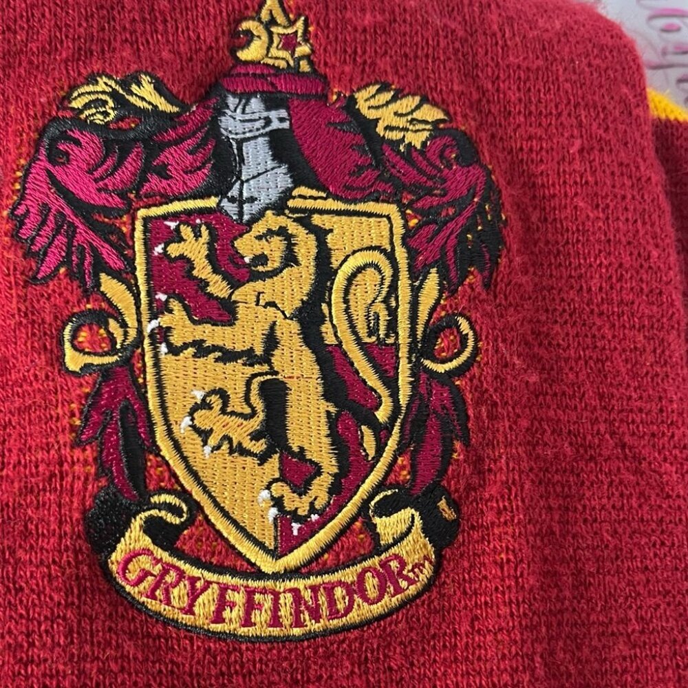 Harry Potter scarf universal studios Gryffindor Scarf - Red and Yellow - Picture 3 of 5